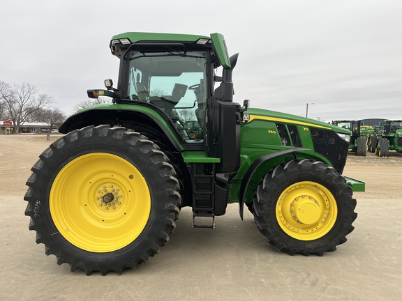 2023 John Deere 7R 350 Tractor