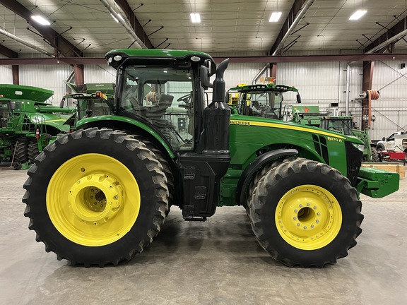 2017 John Deere 8370R Tractor