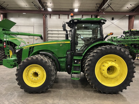 2017 John Deere 8370R Tractor