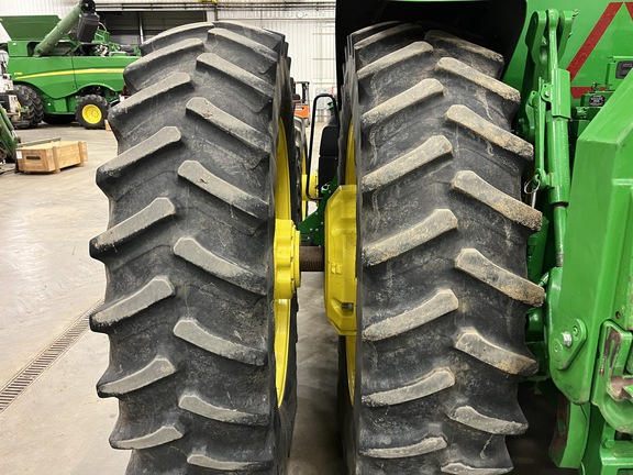 2017 John Deere 8370R Tractor