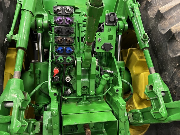 2017 John Deere 8370R Tractor