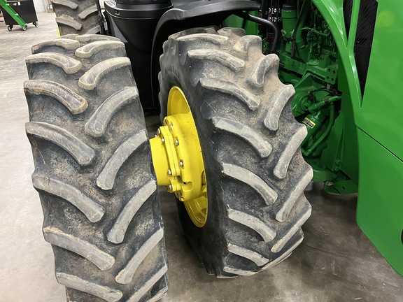 2017 John Deere 8370R Tractor