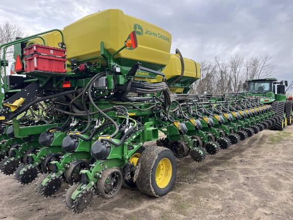 2024 John Deere DB80 Planter