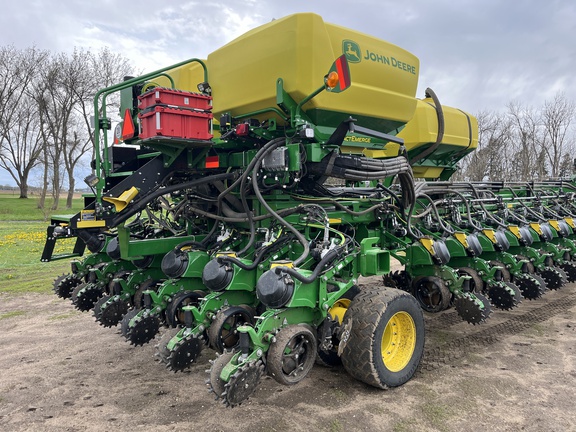 2024 John Deere DB80 Planter