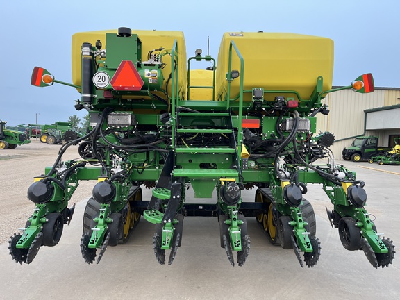 2023 John Deere DB60 Planter