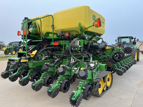 2023 John Deere DB60 Planter