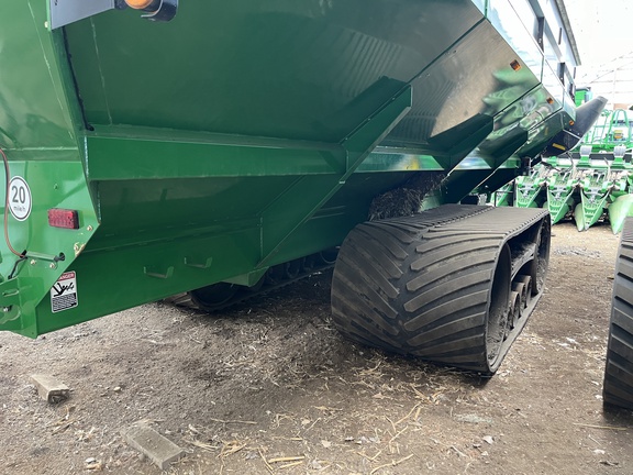 2020 Brent 2596 Grain Cart