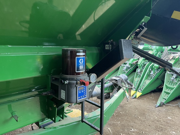 2020 Brent 2596 Grain Cart