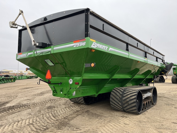 2020 Brent 2596 Grain Cart