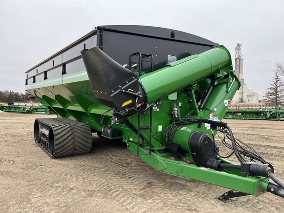 2020 Brent 2596 Grain Cart