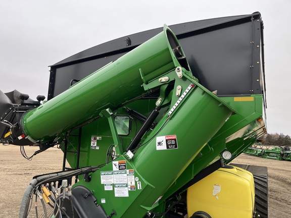 2020 Brent 2596 Grain Cart