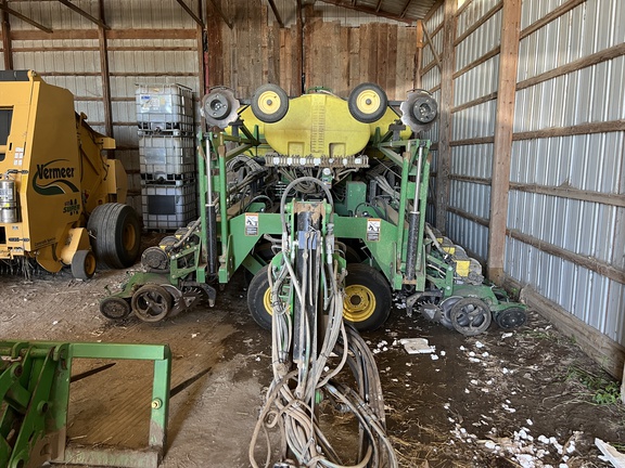 2014 John Deere DB44 Planter