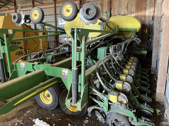 2014 John Deere DB44 Planter