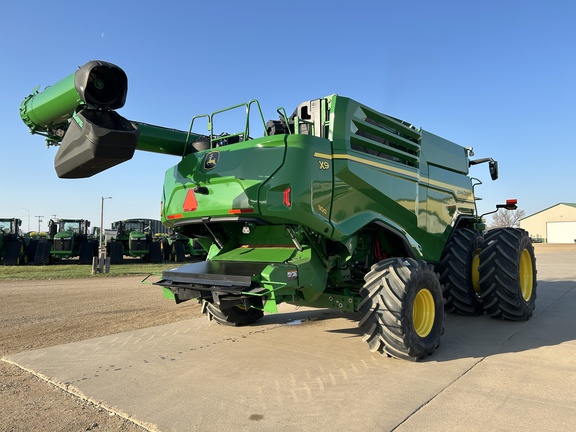 2024 John Deere X9 1100 Combine