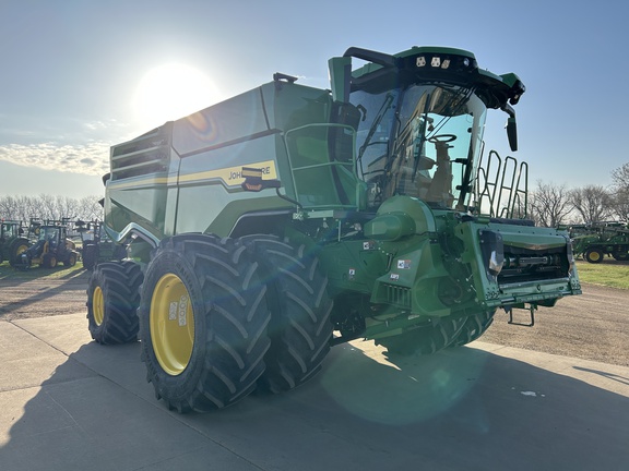 2024 John Deere X9 1100 Combine