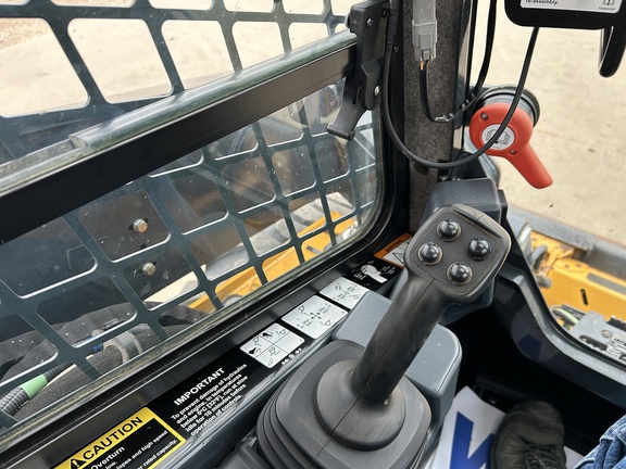 2023 John Deere 330G Skid Steer Loader