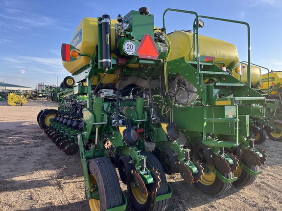 2021 John Deere 1775NT Planter