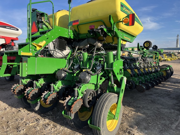 2021 John Deere 1775NT Planter