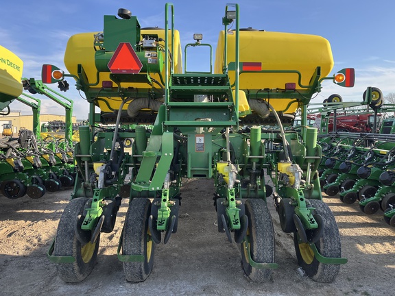 2012 John Deere 1770NT CCS Planter