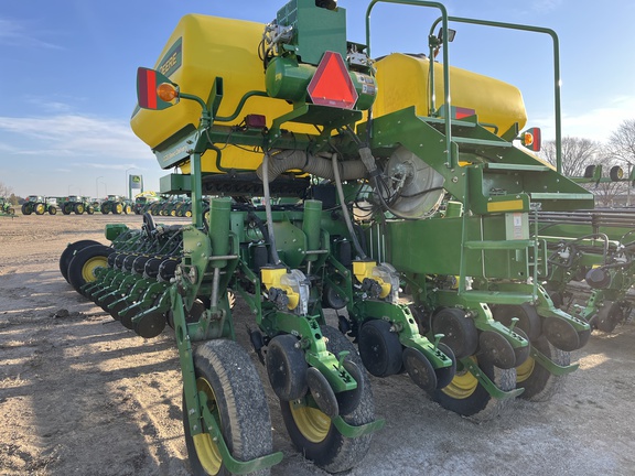 2012 John Deere 1770NT CCS Planter