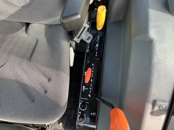 2020 Massey Ferguson 1760M Tractor Compact