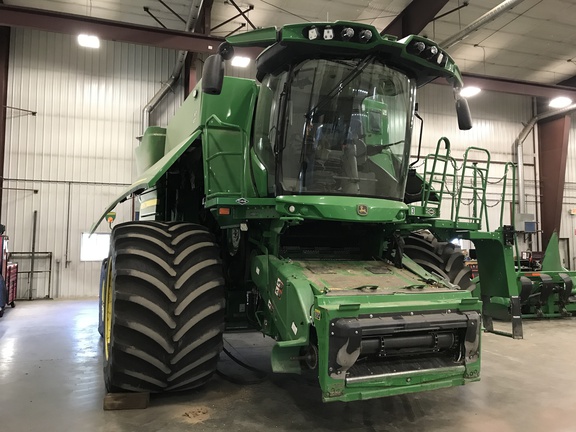 2022 John Deere S780 Combine