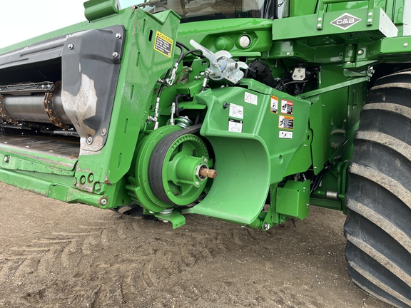 2022 John Deere S780 Combine