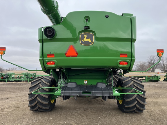 2022 John Deere S780 Combine