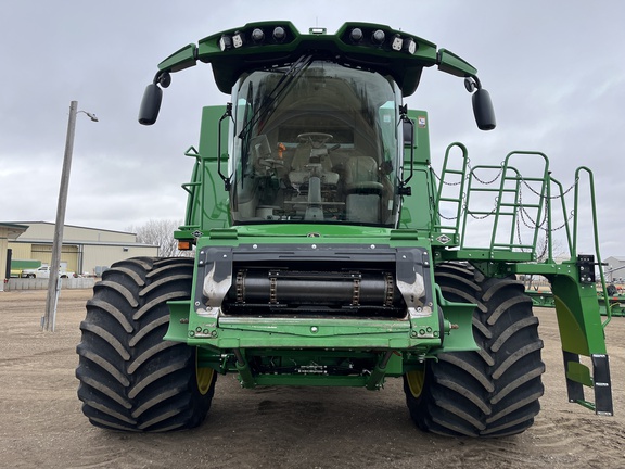 2022 John Deere S780 Combine