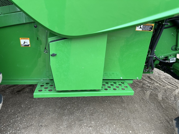 2022 John Deere S780 Combine