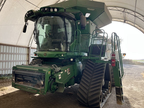 2022 John Deere S780 Combine