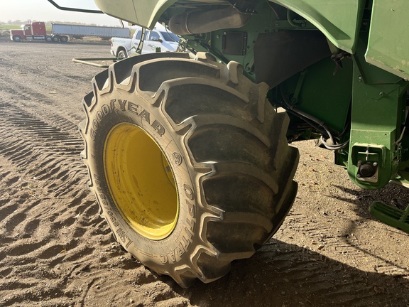 2022 John Deere S780 Combine