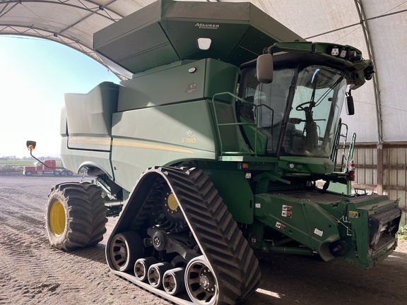 2022 John Deere S780 Combine