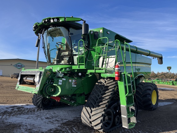 2022 John Deere S780 Combine