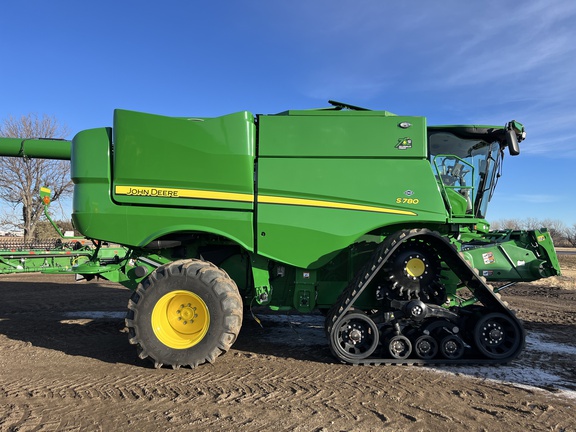 2022 John Deere S780 Combine