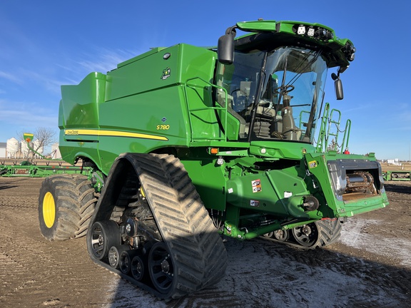 2022 John Deere S780 Combine