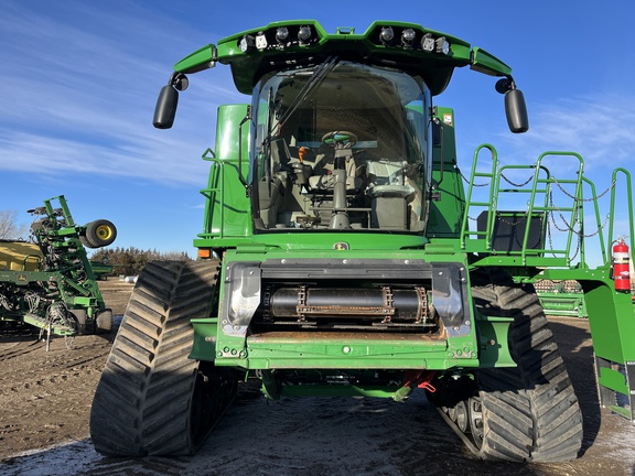 2022 John Deere S780 Combine