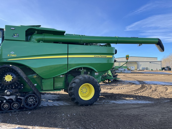 2022 John Deere S780 Combine