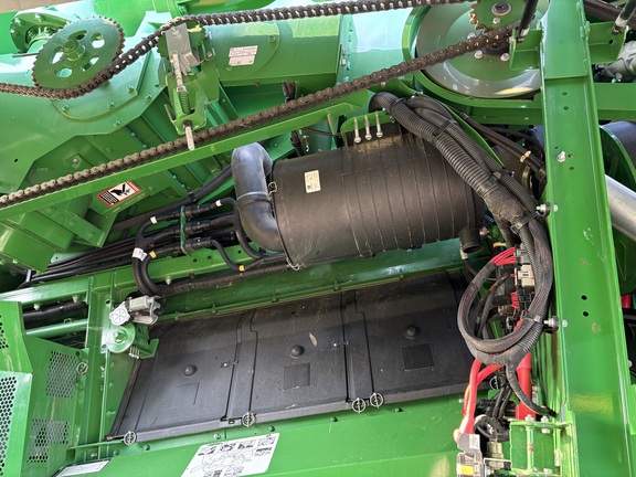 2022 John Deere S780 Combine