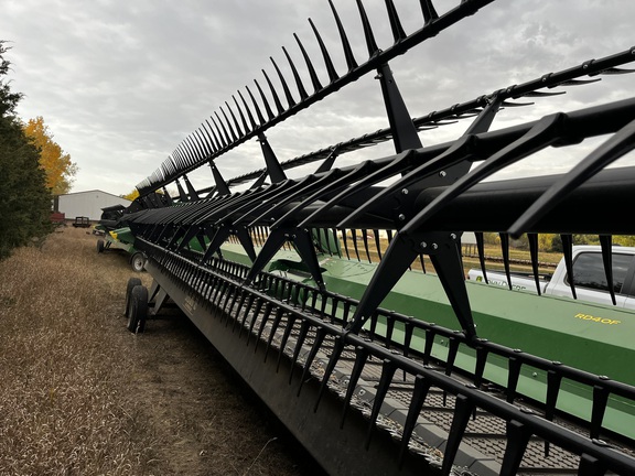 2023 John Deere RD40F Header Combine