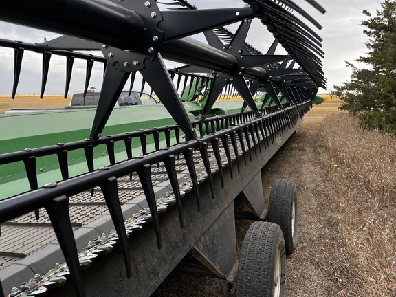 2023 John Deere RD40F Header Combine