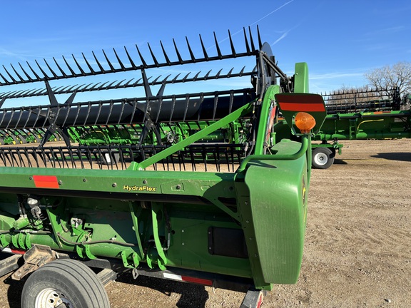 2019 John Deere 735FD Header Combine