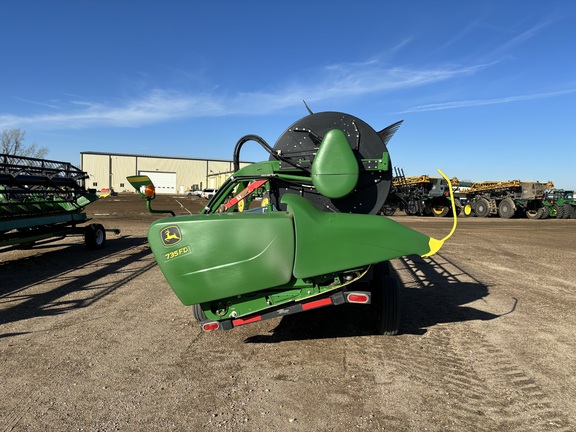 2019 John Deere 735FD Header Combine