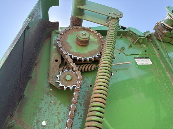 2020 John Deere 560M Baler/Round