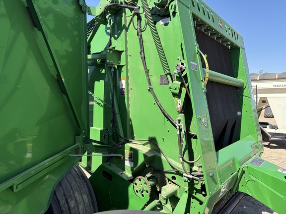 2020 John Deere 560M Baler/Round