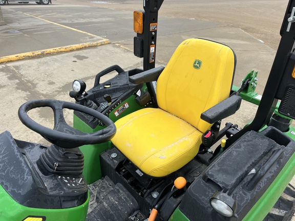 2024 John Deere 2032R Tractor Compact