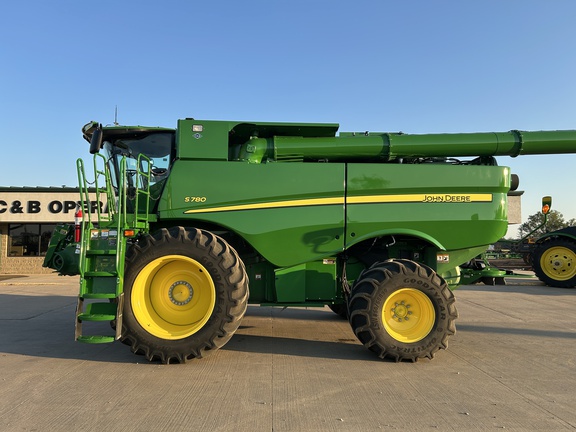 2021 John Deere S780 Combine