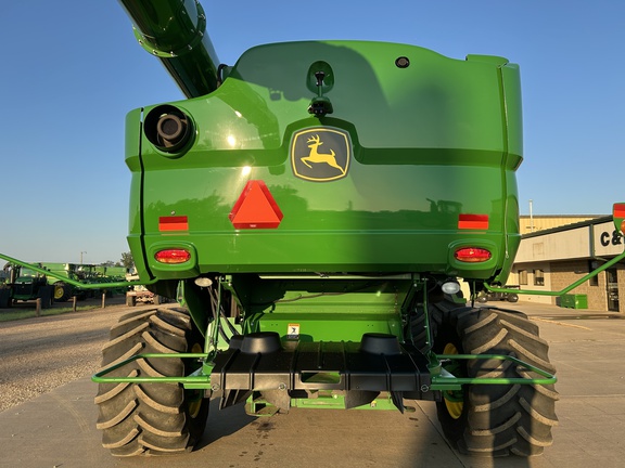 2021 John Deere S780 Combine