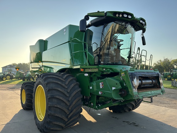 2021 John Deere S780 Combine