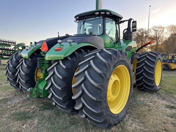 2019 John Deere 9520R Tractor 4WD